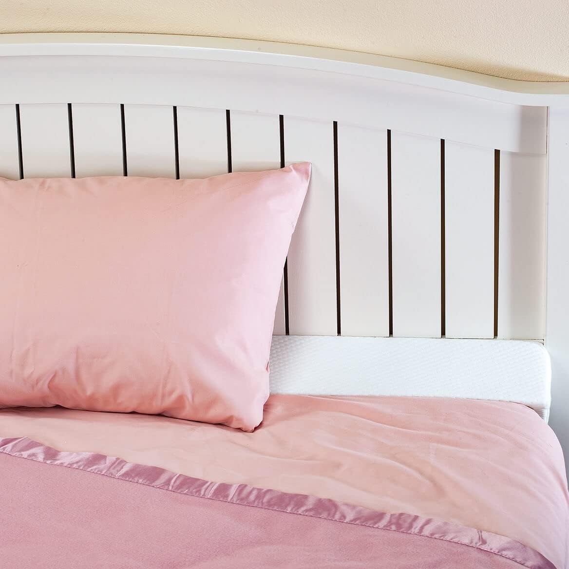 LivingSURE Bed Wedge Mattress Filler Queen Size