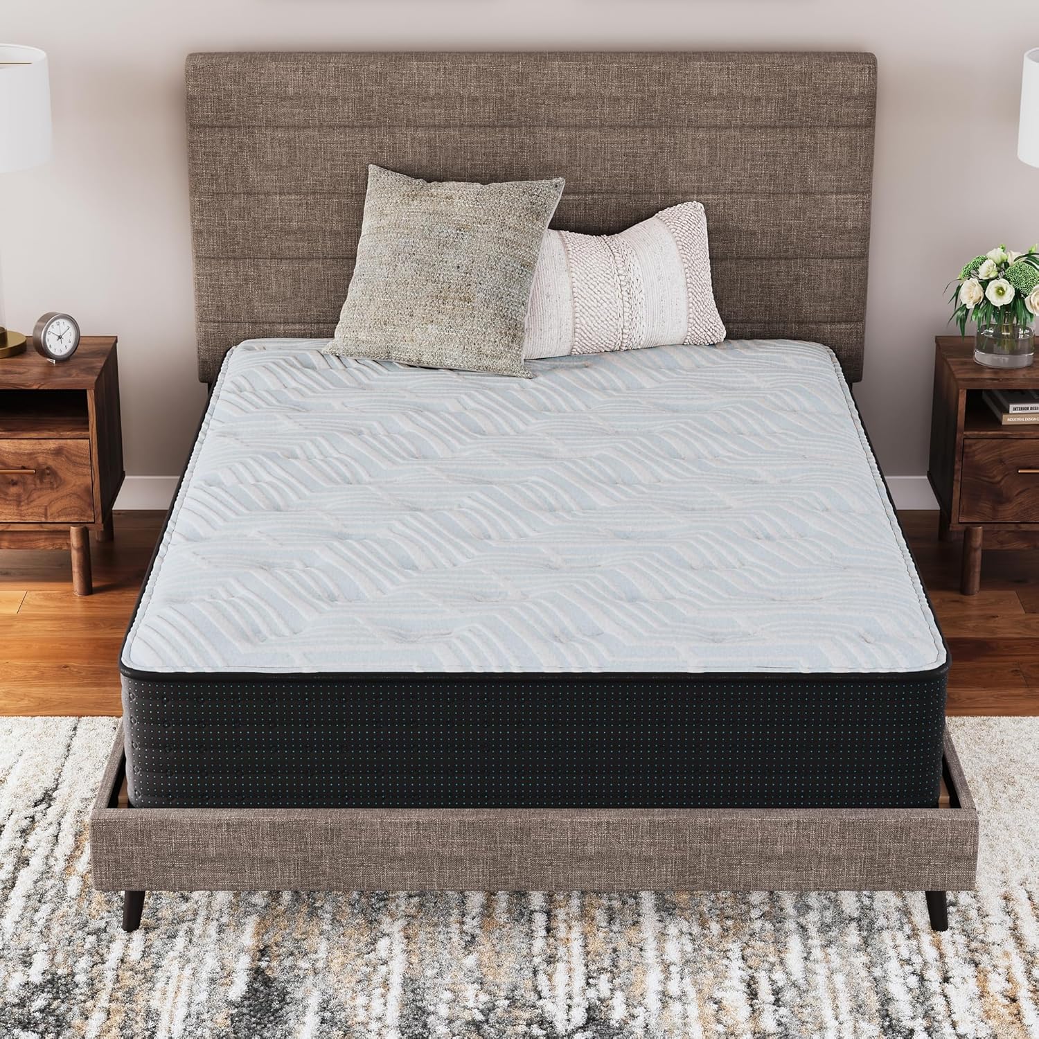 Signature Design by Ashley Queen Size 14 Inch Plush Hybrid Mattress